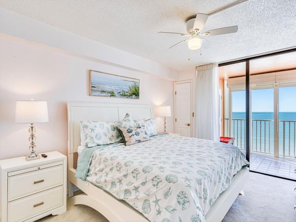 Gulf Front Corner Unit with 3 Bedrooms in Indian Shores