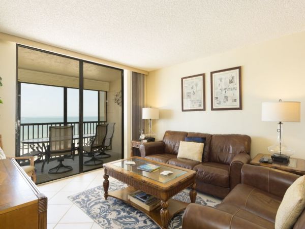 Lovely 3 Bedroom Vacation Condo with Full Ocean View