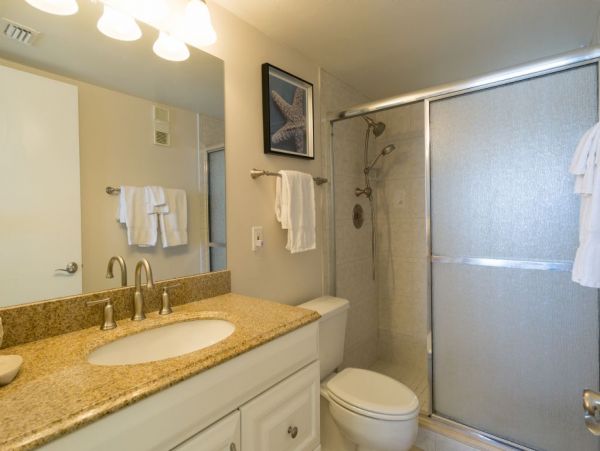 Lovely 3 Bedroom Vacation Condo with Full Ocean View