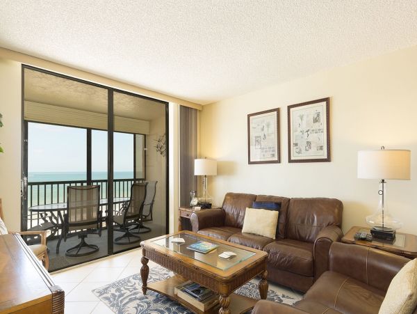 Lovely 3 Bedroom Vacation Condo with Full Ocean View