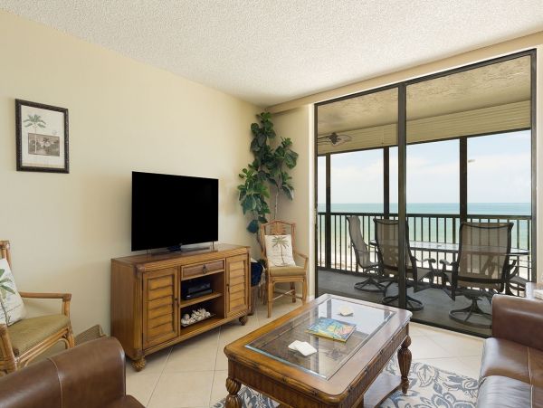Lovely 3 Bedroom Vacation Condo with Full Ocean View