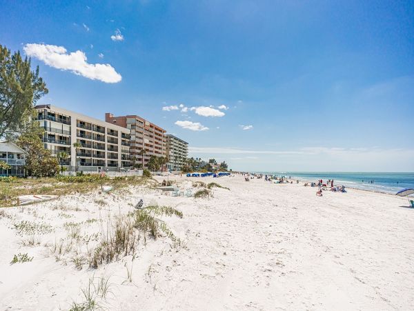 Lovely 3 Bedroom Vacation Condo with Full Ocean View