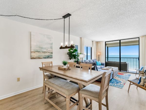 Gulf Front Vacation Rental - Family Friendly Condo with Pool & Balcony