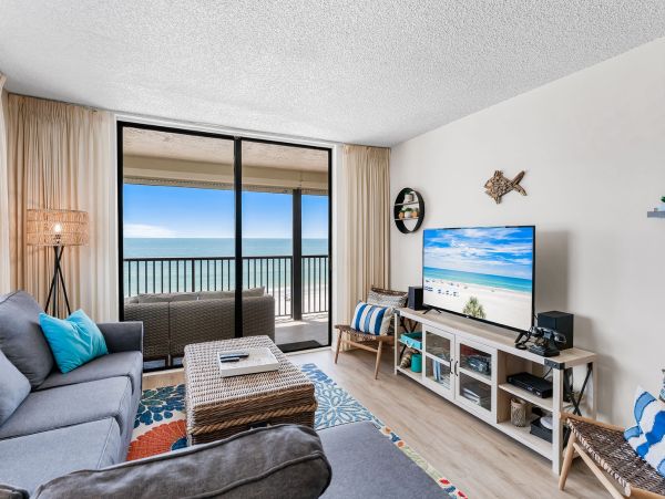 Gulf Front Vacation Rental - Family Friendly Condo with Pool & Balcony
