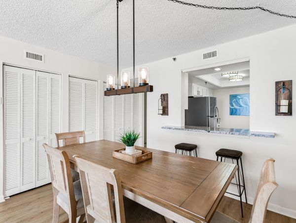 Gulf Front Vacation Rental - Family Friendly Condo with Pool & Balcony
