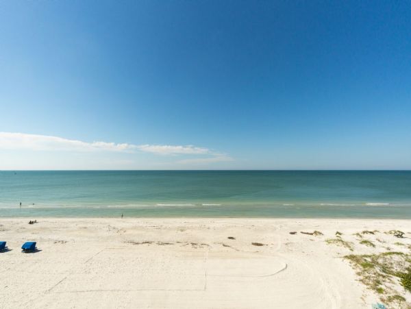 Three Bedroom Gulf Front Vacation Rental