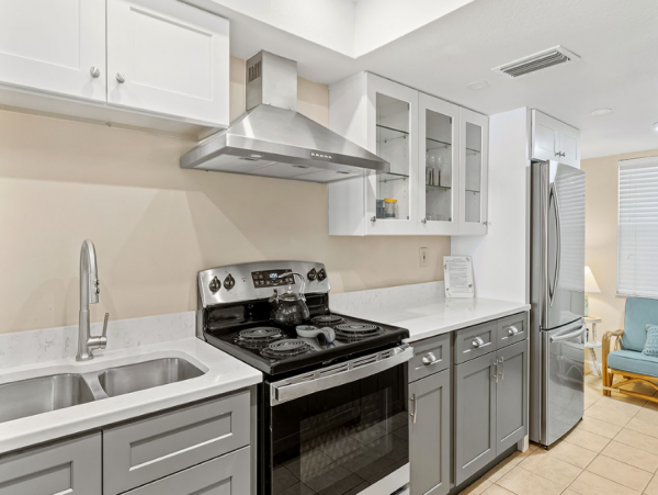 Lovely Two Bedroom Vacation Getaway in Indian Rocks Beach