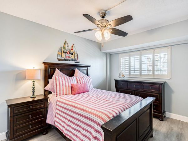 Beautiful 2 Bedroom Vacation Condo with Intracoastal Waterway View