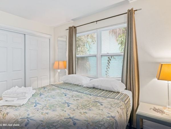 Indian Rocks Vacation Condo Two Bedroom Walk to Beach