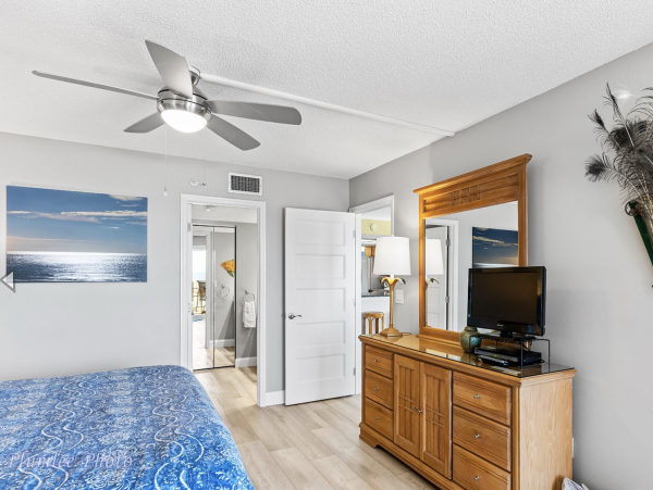 Stunning Indian Shores Vacation Condo