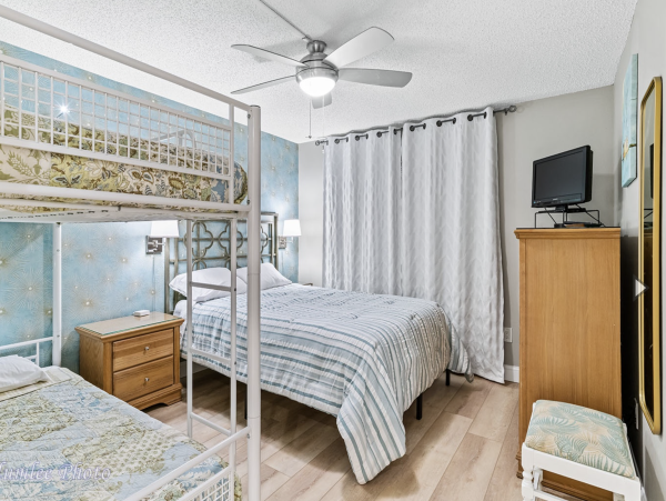 Stunning Indian Shores Vacation Condo