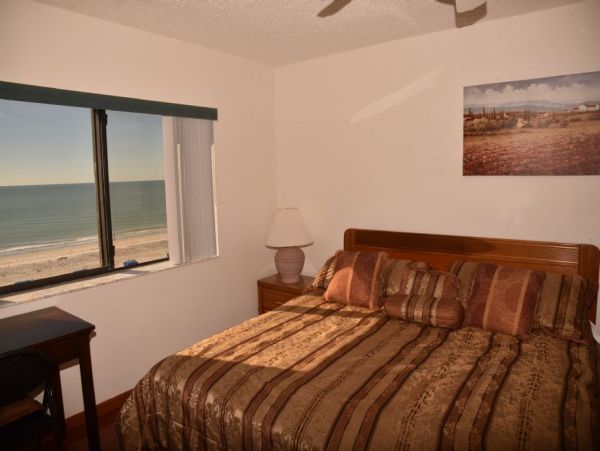 BEACHFRONT 3 BEDROOM WITH AMAZING VIEWS!