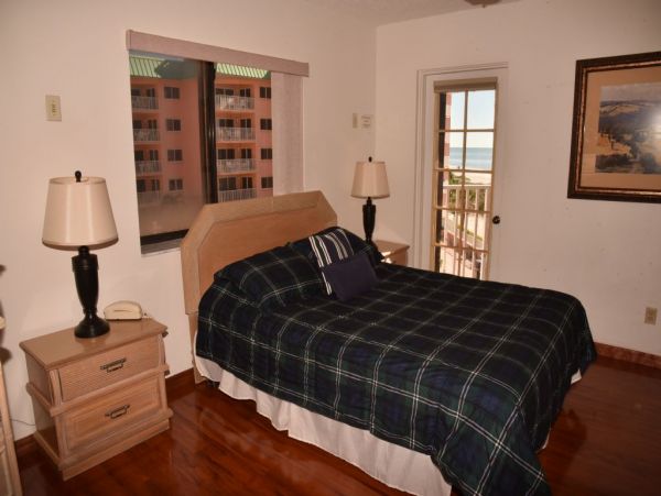 BEACHFRONT 3 BEDROOM WITH AMAZING VIEWS!