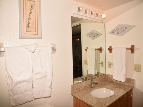BEACHFRONT 3 BEDROOM WITH AMAZING VIEWS!