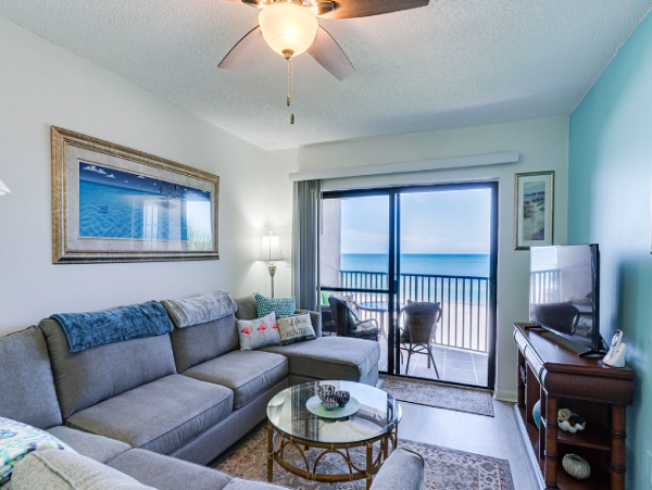 Belleair  Beach Two Bedroom Vacation Condo Sleeps 4 Guests