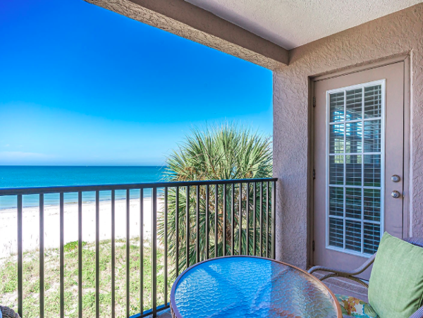 Belleair  Beach Two Bedroom Vacation Condo Sleeps 4 Guests
