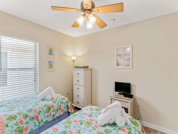 Indian Shores Intracoastal Waterway View 2 Bedroom Condo Short Walk To Beach