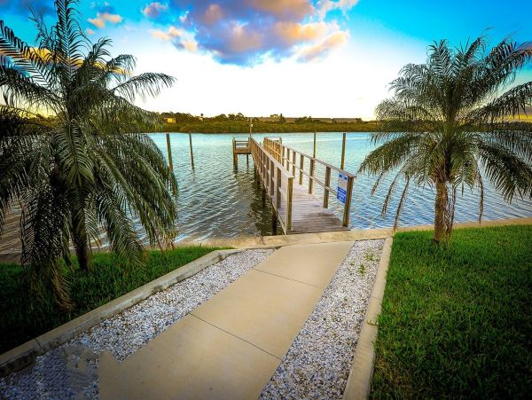 Indian Shores Intracoastal Waterway View 2 Bedroom Condo Short Walk To Beach