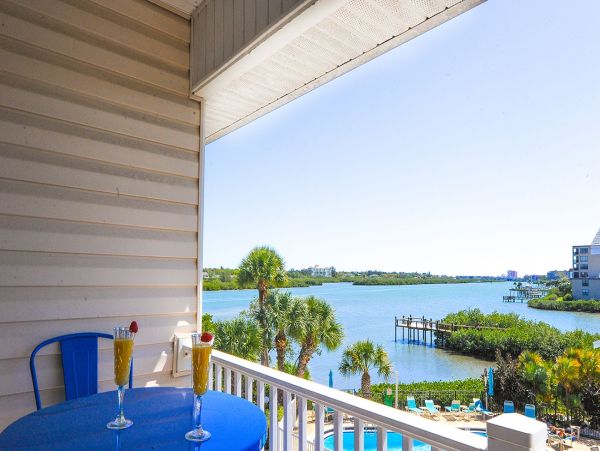 Indian Shores Intracoastal Waterway View 2 Bedroom Condo Short Walk To Beach