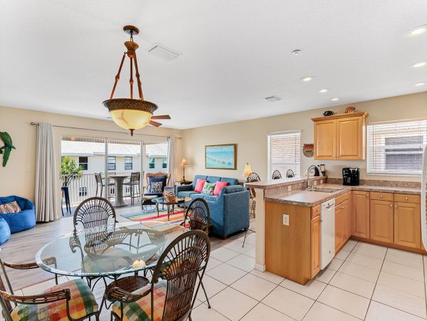 Indian Shores Intracoastal Waterway View 2 Bedroom Condo Short Walk To Beach
