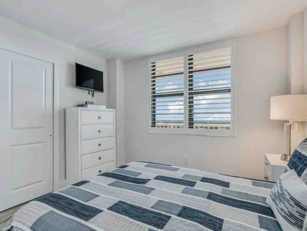 Contemporary Tigertail Beach Condo with full view