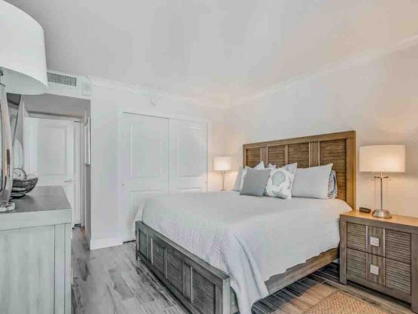 Contemporary Tigertail Beach Condo with full view