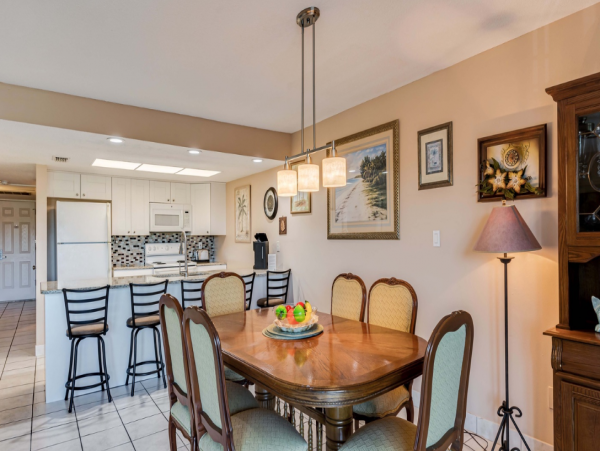 Indian Shores Two Bedroom Condo Sleeps Five Guests
