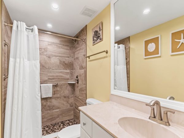 Gulf Front Vacation Rental Indian Shores - Florida Beach Condo