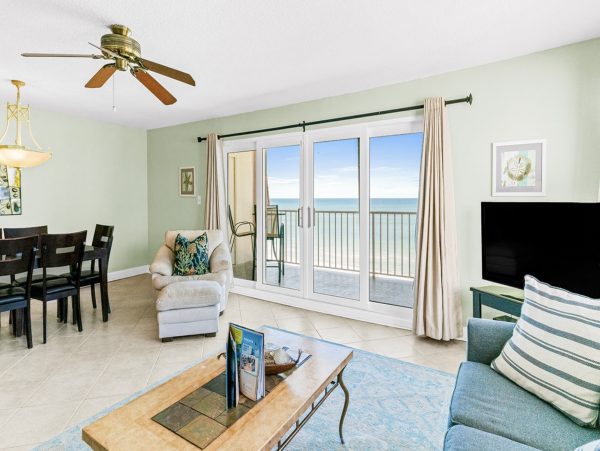 Penthouse Stunning End Unit Full Views of the Beach/Gulf