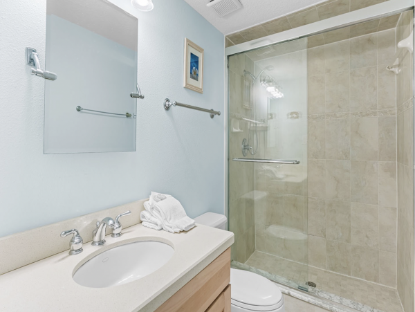 Penthouse Stunning End Unit Full Views of the Beach/Gulf