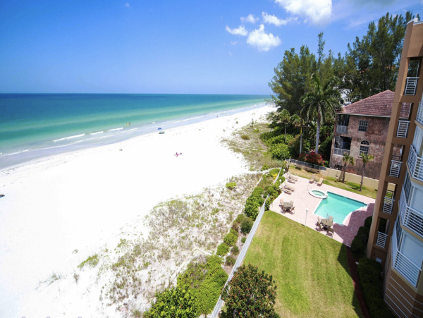 Penthouse Stunning End Unit Full Views of the Beach/Gulf