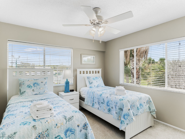Largo Beauty Waterview Condo NEW ARRIVAL Call Today.