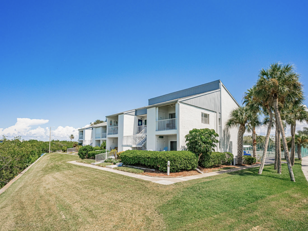 Largo Beauty Waterview Condo NEW ARRIVAL Call Today.