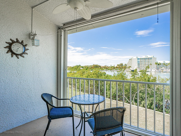 Largo Beauty Waterview Condo NEW ARRIVAL Call Today.