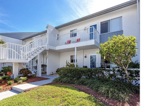 Largo Beauty Waterview Condo NEW ARRIVAL Call Today.