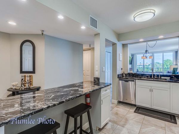 Indian Rocks Two Bedroom Vacation Condo Walk To Beach