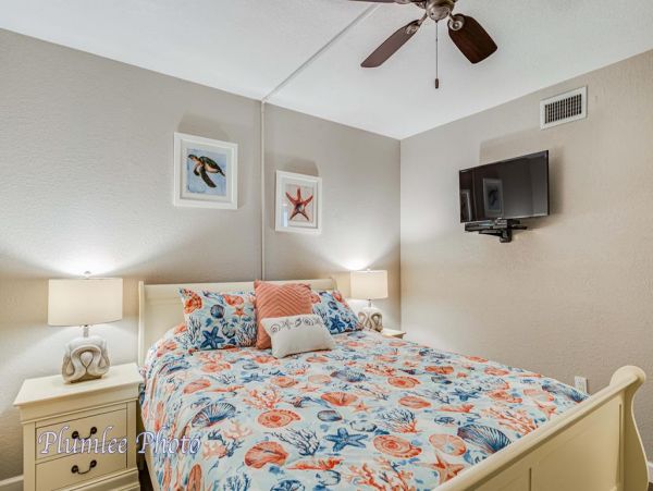Indian Rocks Two Bedroom Vacation Condo Walk To Beach