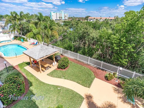 Indian Rocks Two Bedroom Vacation Condo Walk To Beach