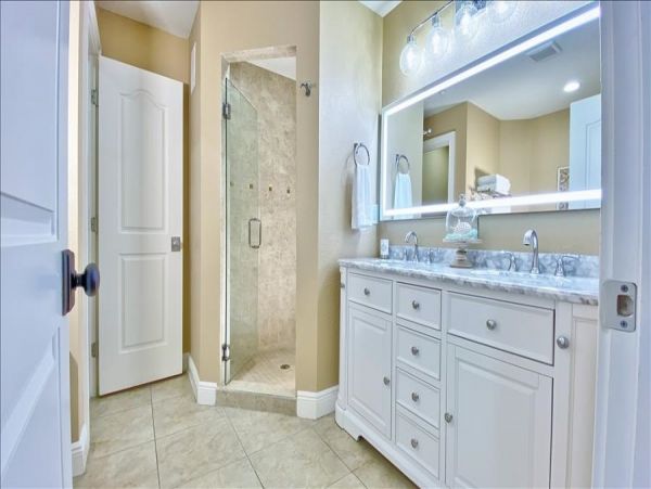 Clearwater Condo 983904