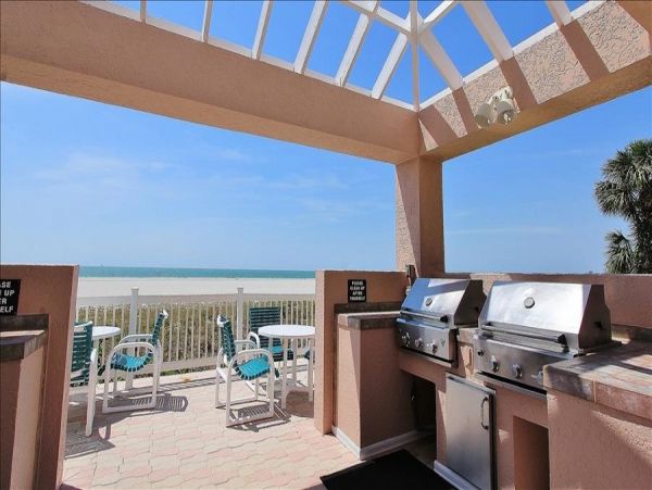 Luxury Beachfront Condo - Clearwater Vacation Rental Pool & Ocean Views