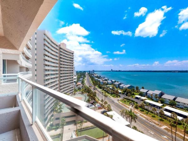Luxury Beachfront Condo - Clearwater Vacation Rental Pool & Ocean Views