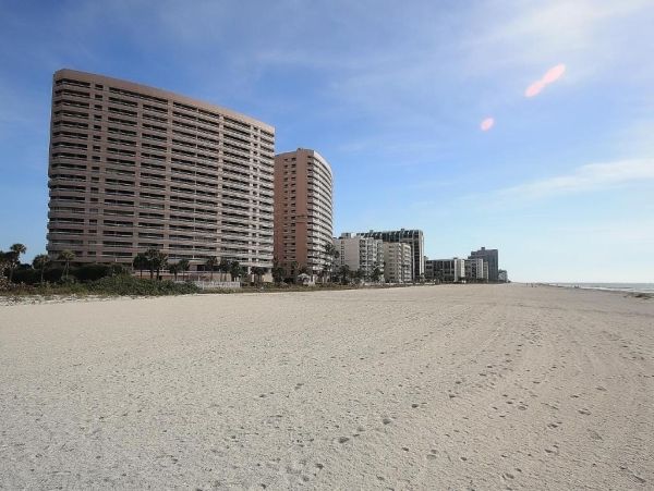 Luxury Beachfront Condo - Clearwater Vacation Rental Pool & Ocean Views