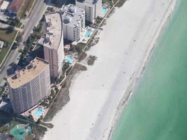 Luxury Beachfront Condo - Clearwater Vacation Rental Pool & Ocean Views