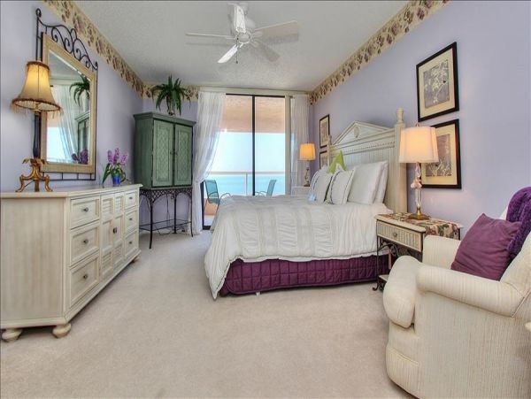 VIEWS EVERYWHERE 3 BEDROOM CLEARWATER BEACHFRONT CONDO