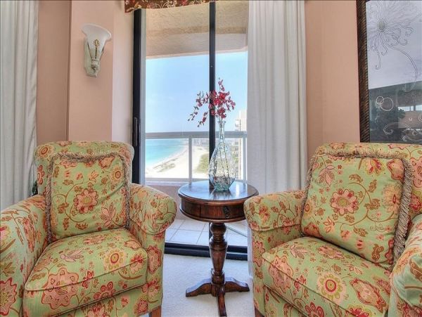 VIEWS EVERYWHERE 3 BEDROOM CLEARWATER BEACHFRONT CONDO