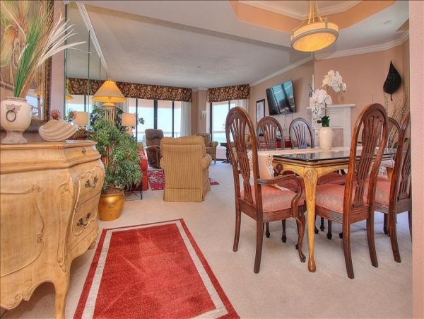 VIEWS EVERYWHERE 3 BEDROOM CLEARWATER BEACHFRONT CONDO