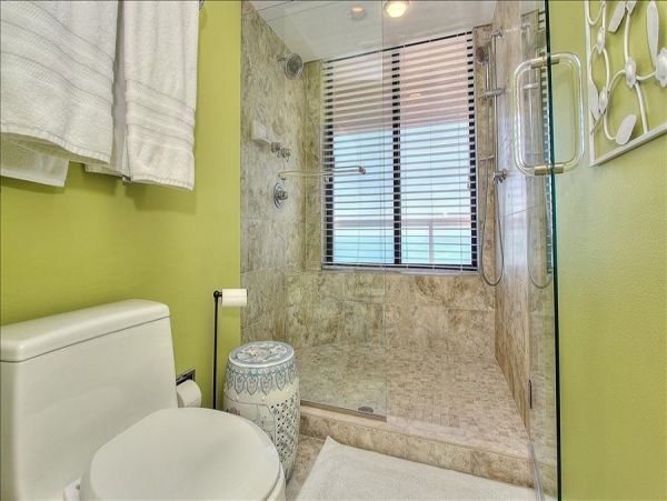 VIEWS EVERYWHERE 3 BEDROOM CLEARWATER BEACHFRONT CONDO