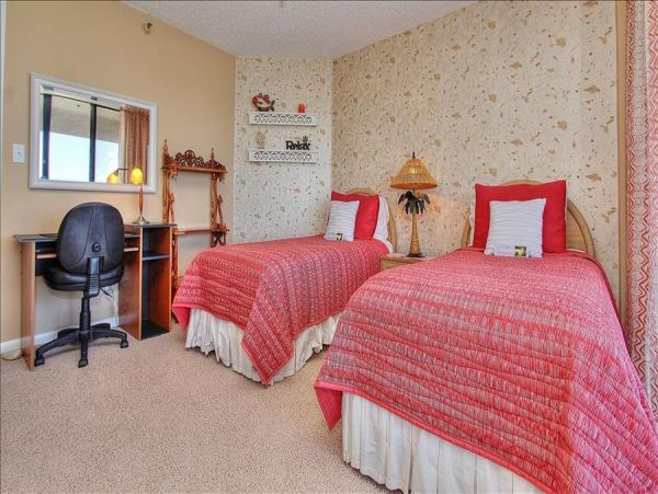 VIEWS EVERYWHERE 3 BEDROOM CLEARWATER BEACHFRONT CONDO