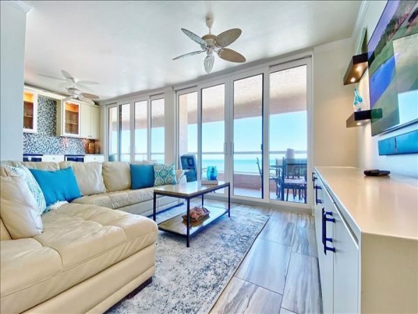 Luxury Penthouse with Sweeping Views and Balcony