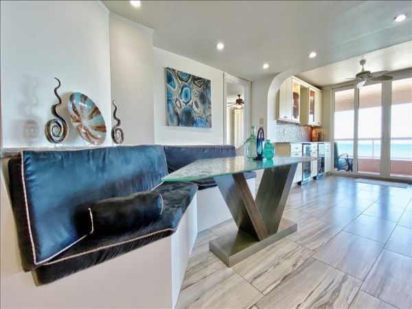 Luxury Penthouse with Sweeping Views and Balcony